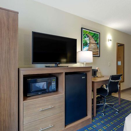 Quality Inn Lee Buitenkant foto