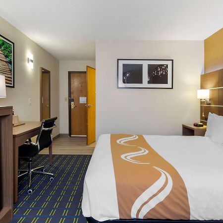 Quality Inn Lee Buitenkant foto