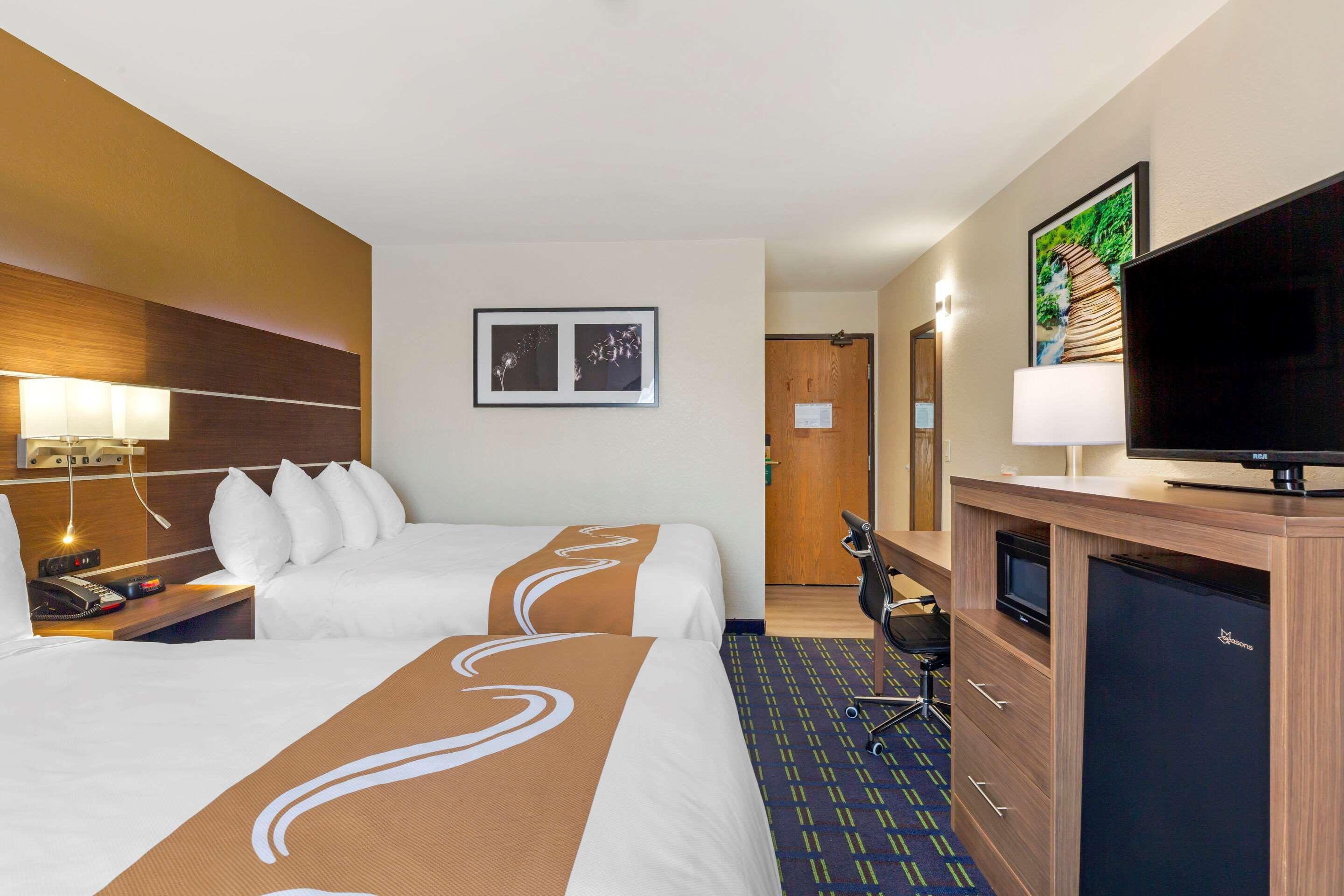 Quality Inn Lee Buitenkant foto