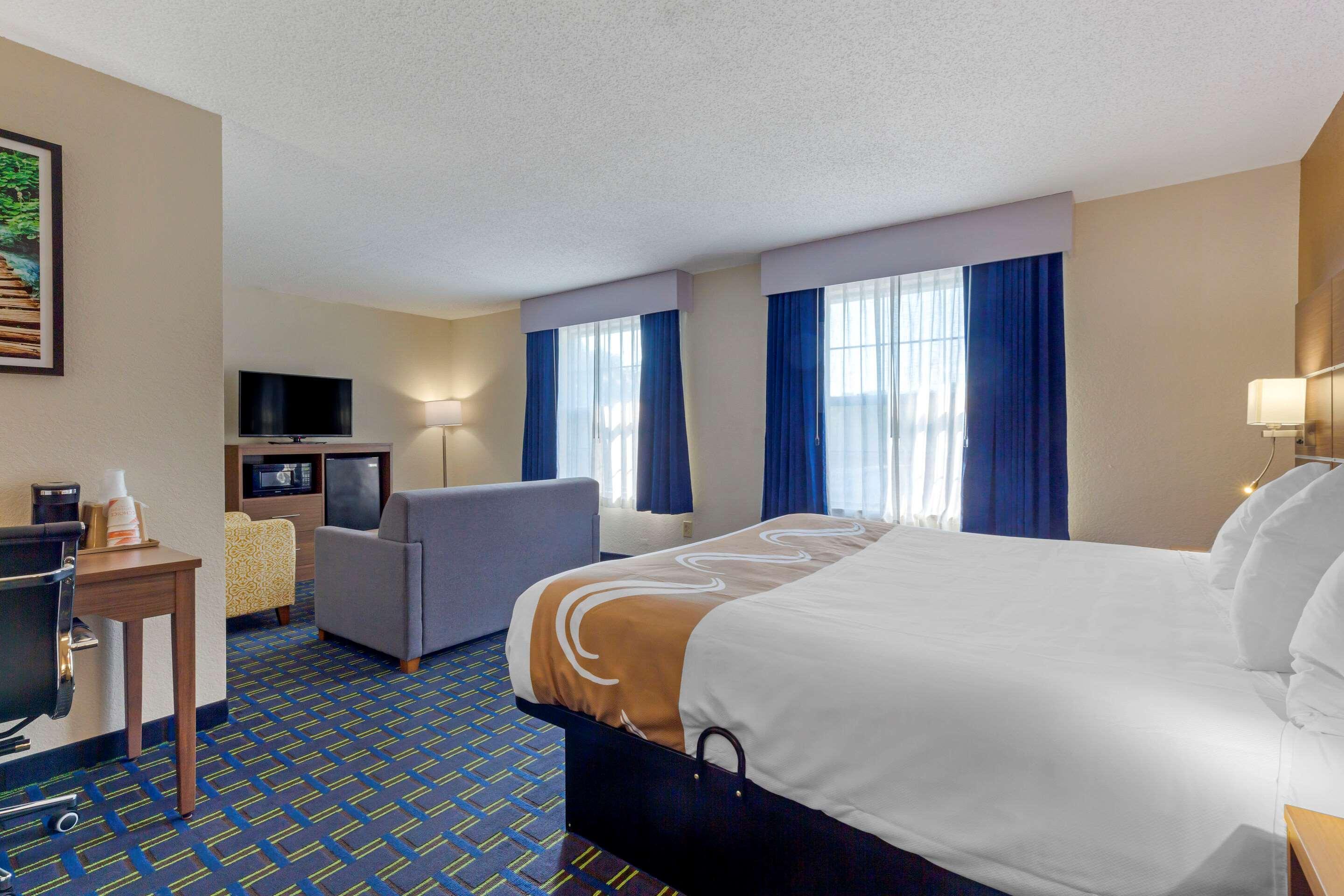 Quality Inn Lee Buitenkant foto
