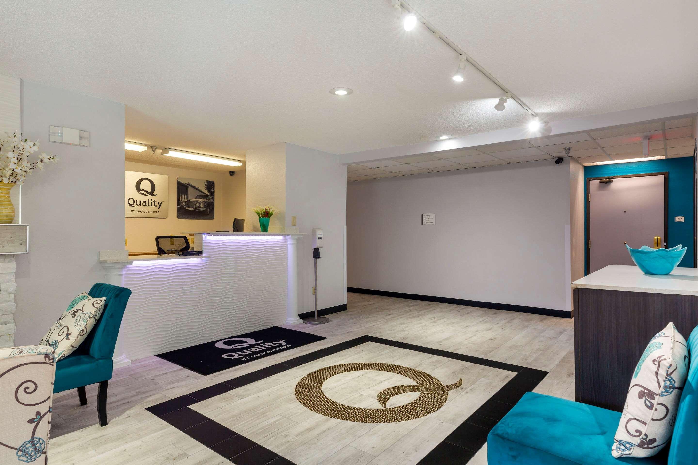 Quality Inn Lee Buitenkant foto